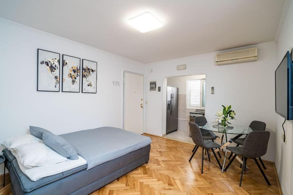 Apartman Knego With Parking 두브로브니크 외부 사진